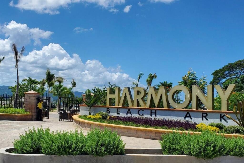 Falcon Islandview - Airport Pickup Available - 24Security มอนเทโกเบย์ ภายนอก รูปภาพ
